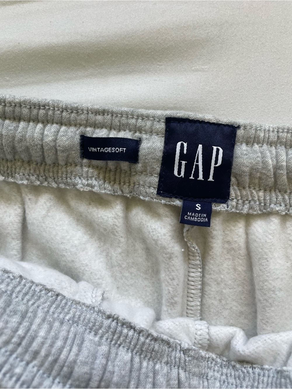 Gap Men’s Fleece Joggers, Size S, Heather Gray, NWT. - Picture 6 of 10